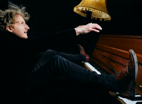 Do not play this piano (1)-114354.jpg