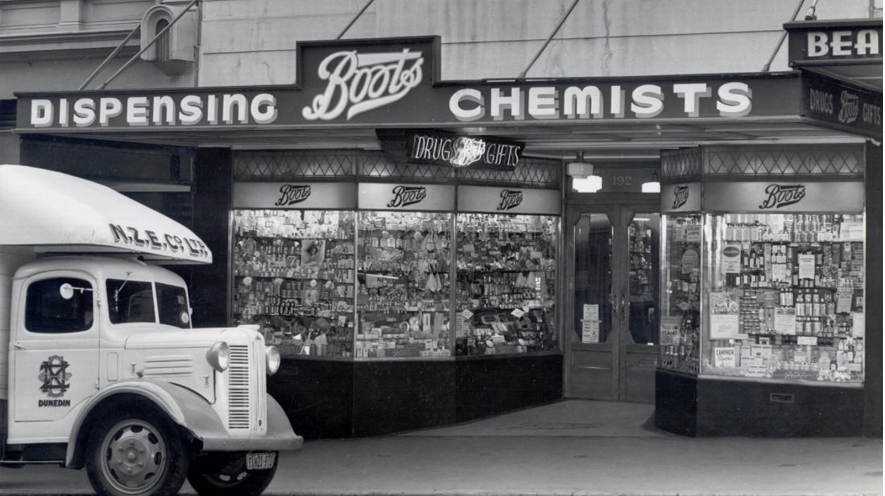 boots down under 1600 900-114354.jpg