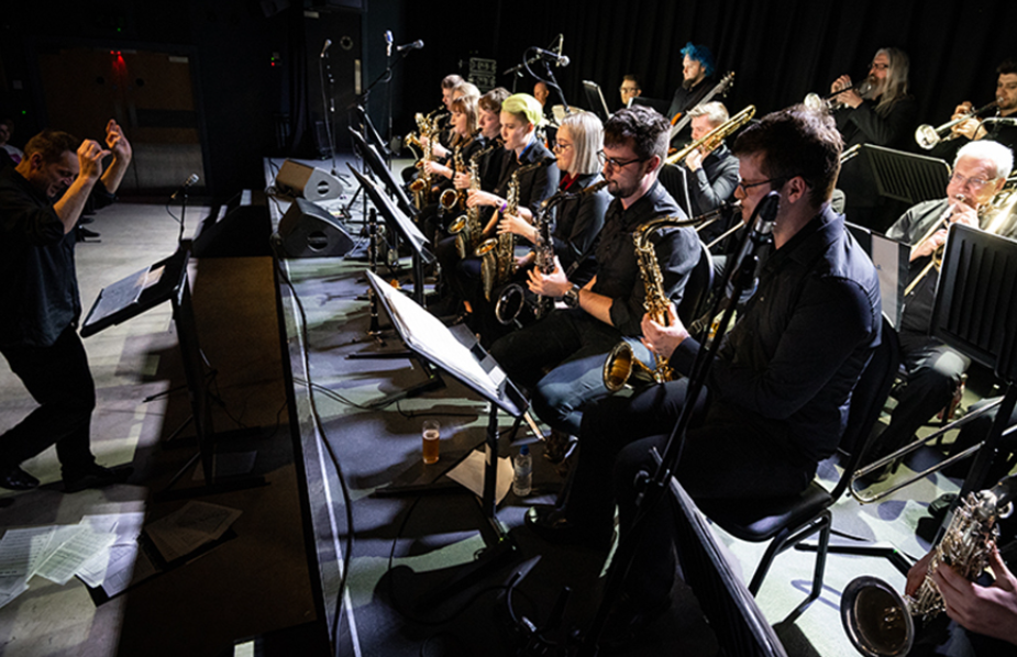 NTU-Big-Band-live-with-guest-resized-126033.jpg
