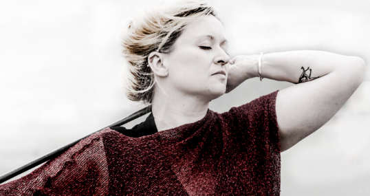 Eliza-Carthy-by-Judith-Burrows-1126x800-127420.jpg