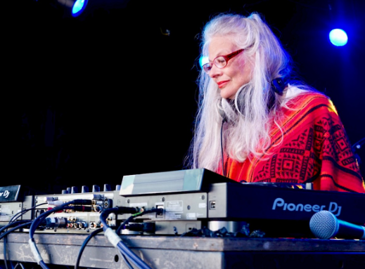 dj_mayeva.1184x866-126968.jpg
