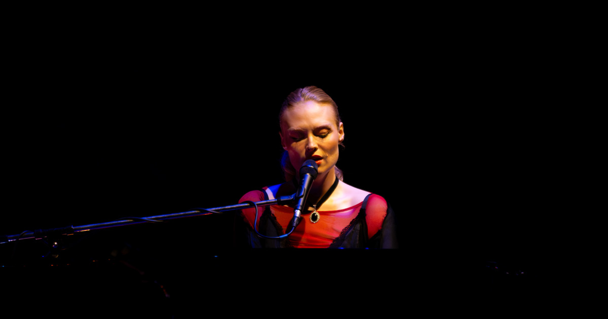 Gig review: Freya Ridings at the Royal Concert Hall - Nottingham Culture