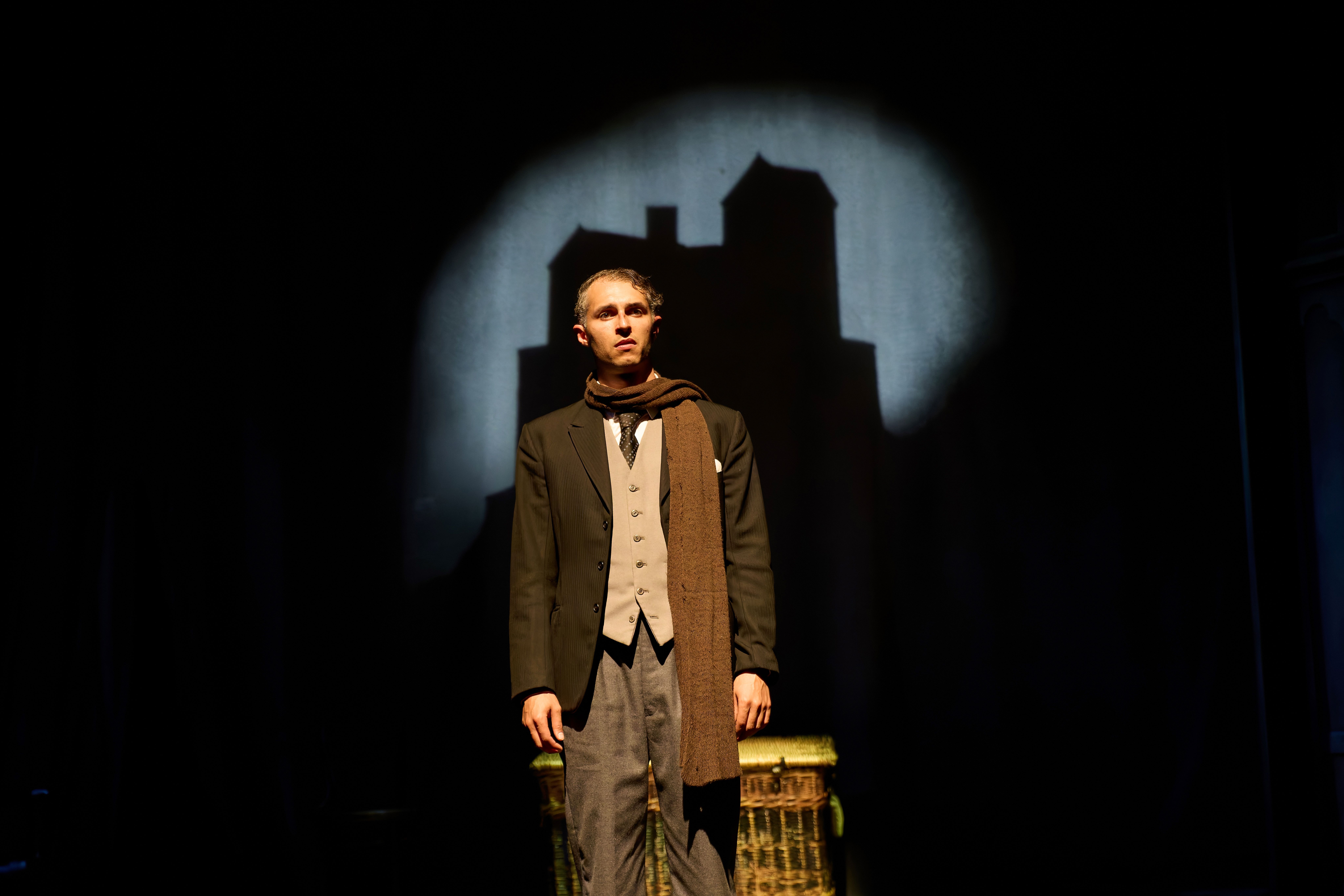 THE WOMAN IN BLACK. Daniel Burke (The Actor). Photo By Mark Douet (1)