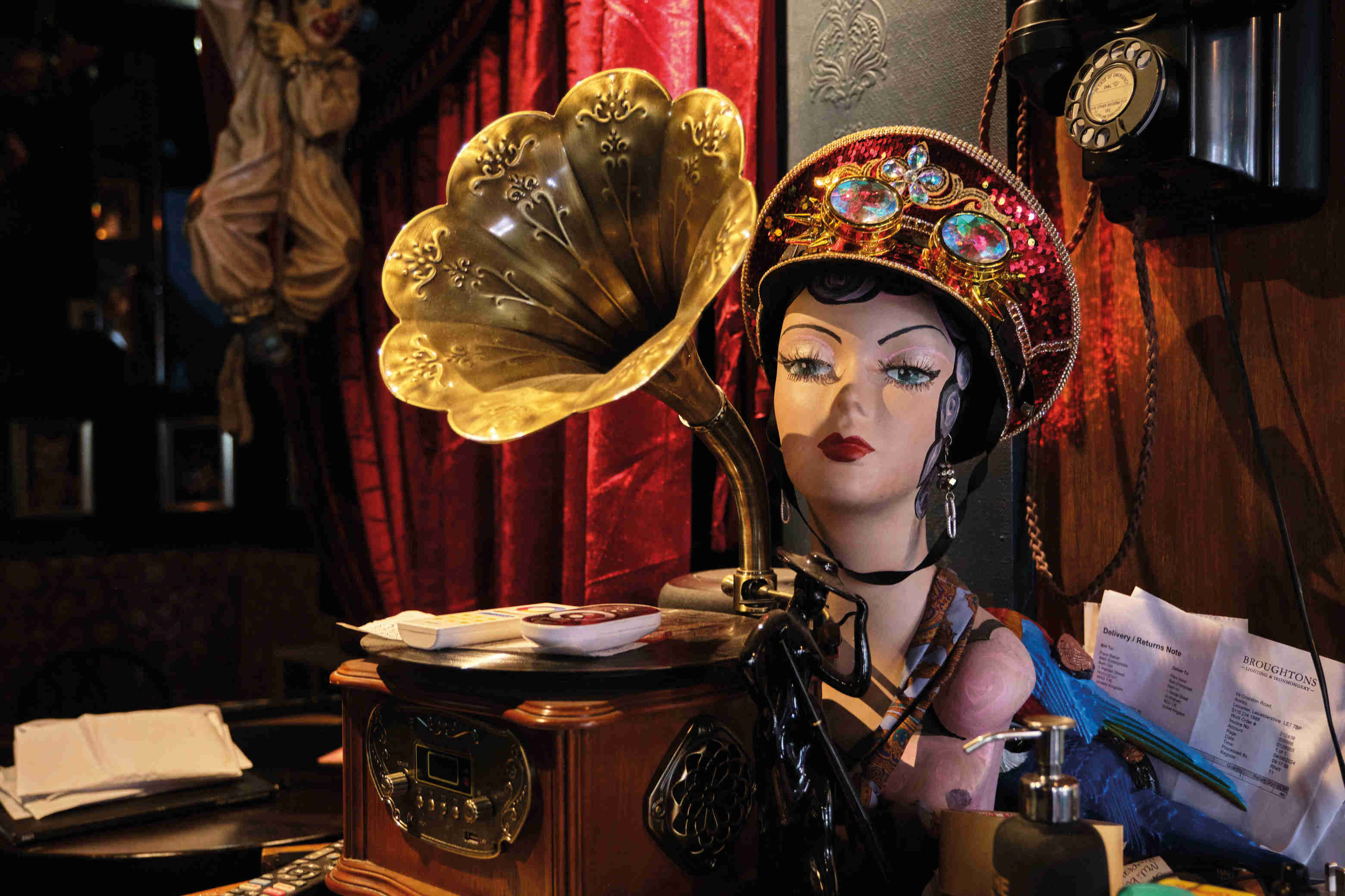 Bath Inn History, style and roses: we visited The Bath Inn in Sneinton Market ...
