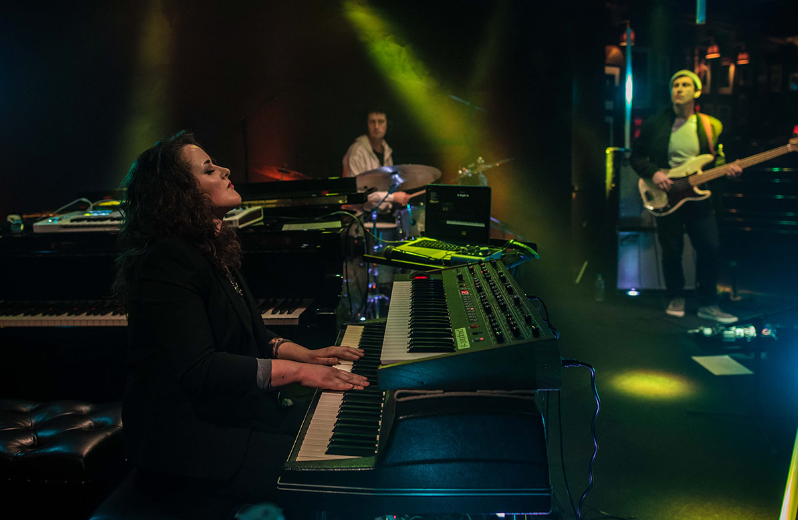 21.2-Emily-Francis-Trio-114492.jpg