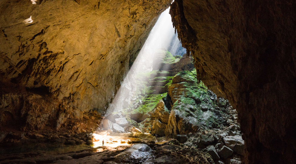 A Crack In The Mountain - Sunbeams Reverse-114382.jpg